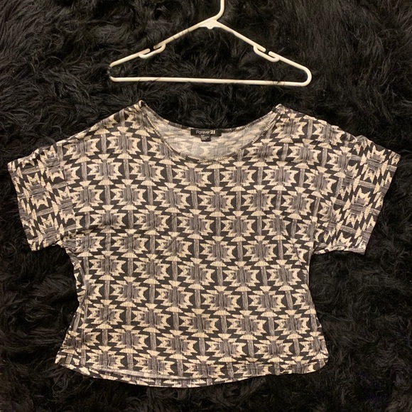 Patterned Crop Top - Picture 2 of 3